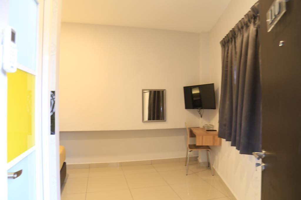 Lavana Hotel Batu Caves Exteriör bild