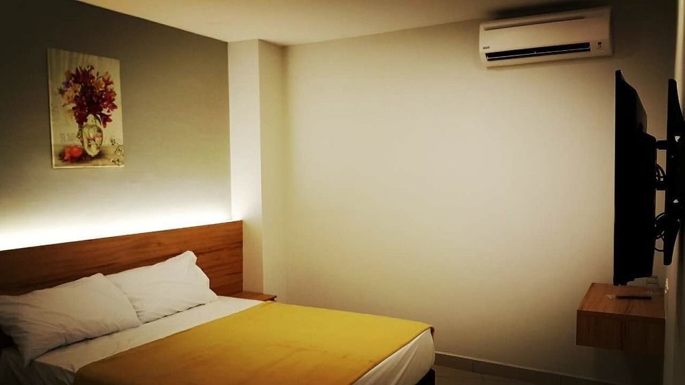 Lavana Hotel Batu Caves Exteriör bild