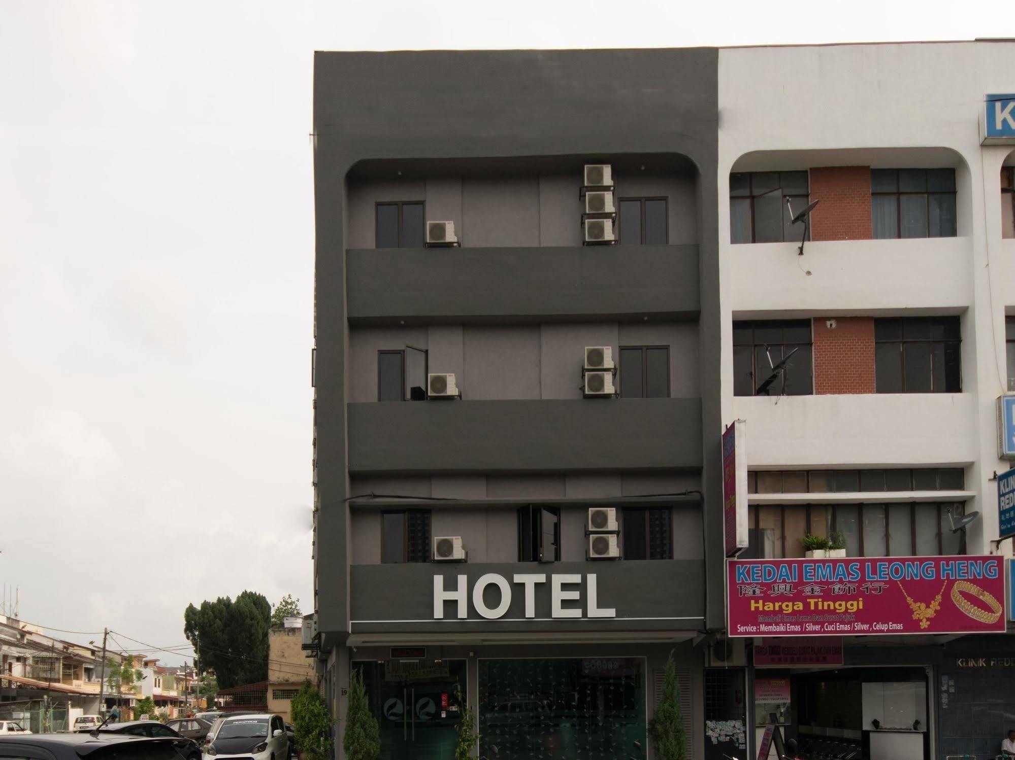 Lavana Hotel Batu Caves Exteriör bild