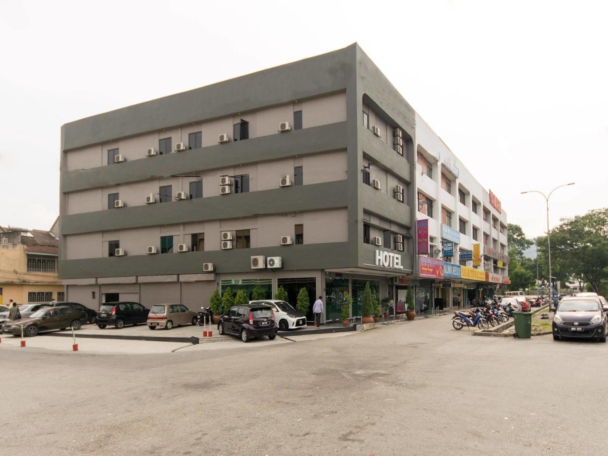 Lavana Hotel Batu Caves Exteriör bild