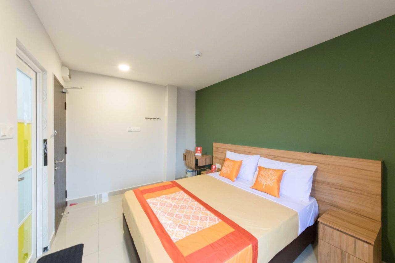 Lavana Hotel Batu Caves Exteriör bild